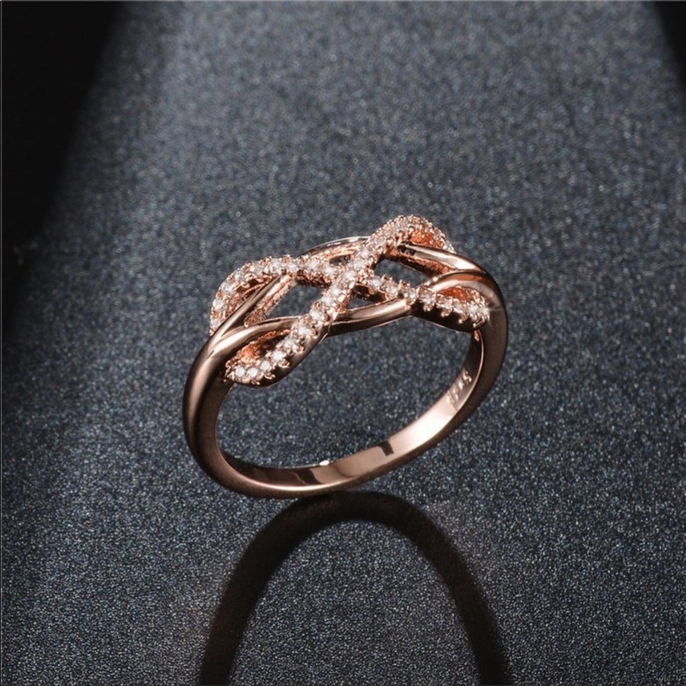 NEW 18K ROSE GOLD RING DIAMOND INFINITY RING CROSS KNOT RING - Picture 4 of 4